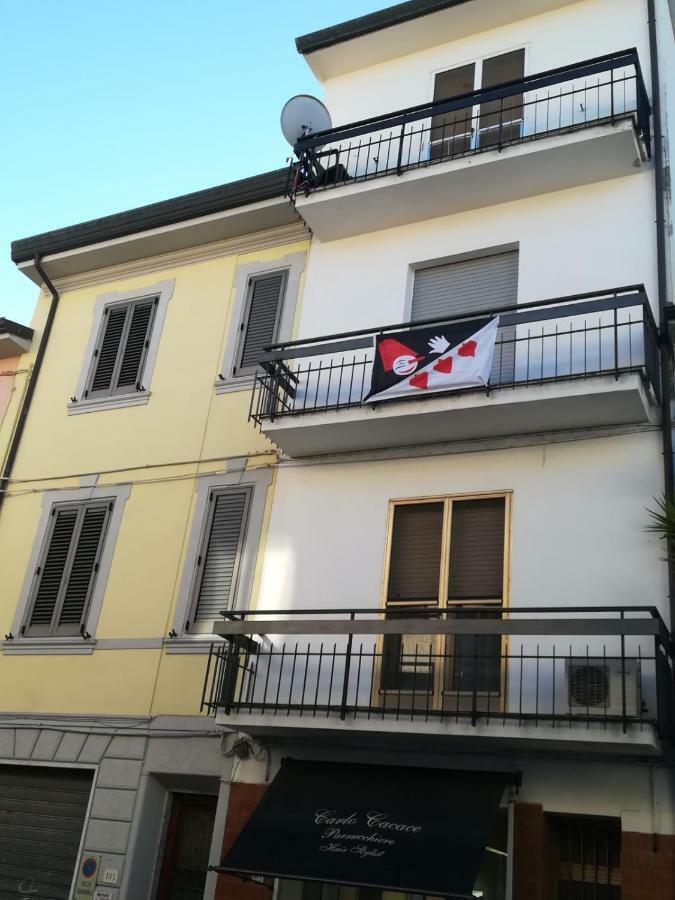 Appartamento Manola Viareggio Bagian luar foto